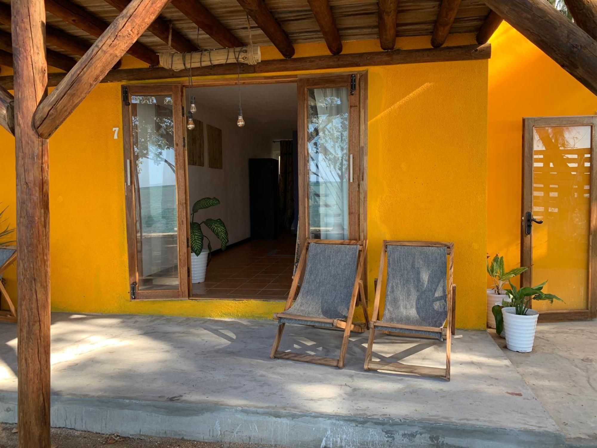 Bon Vivant Front De Mer - Ile Rodrigues Port Mathurin Extérieur photo